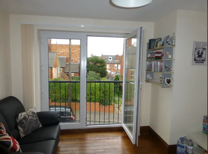 Charming 2 Bed Student Flat // Aug 2026 - Thumbnail 4
